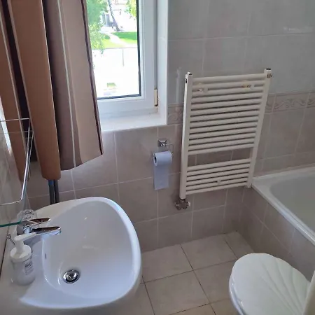 In - Balaton 44890 *