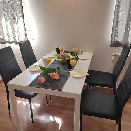 In - Balaton 44890 Apartamento *