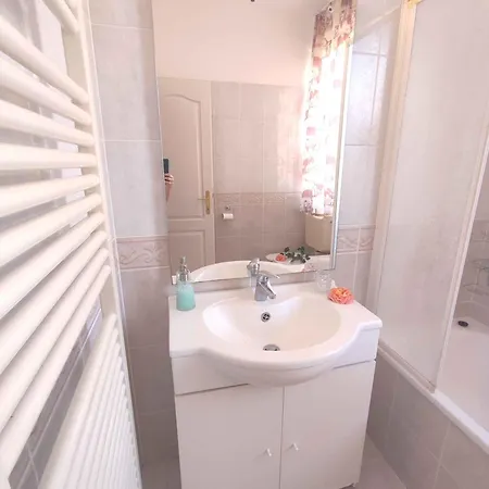 In - Balaton 44890 *