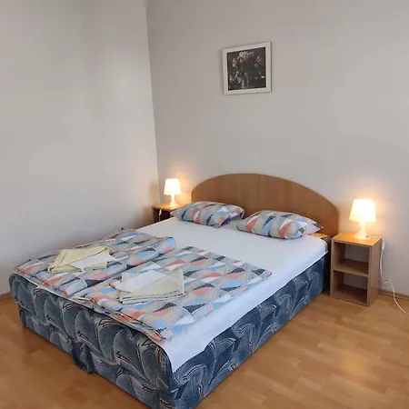 In - Balaton 44890 Apartament *