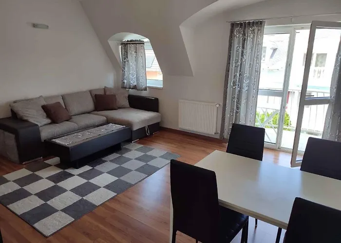 In - Balaton 44890 شقة *